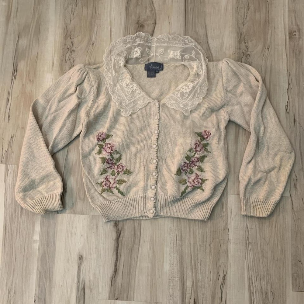 Vintage 1990s floral‎ embroidered cardigan Allison J. Petite